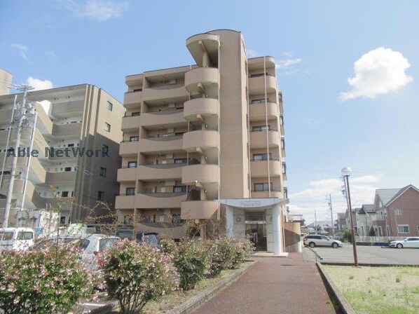 マンションピースフルの物件外観写真